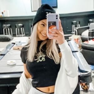 RARE BRANDY TOP🖤🐉🌹